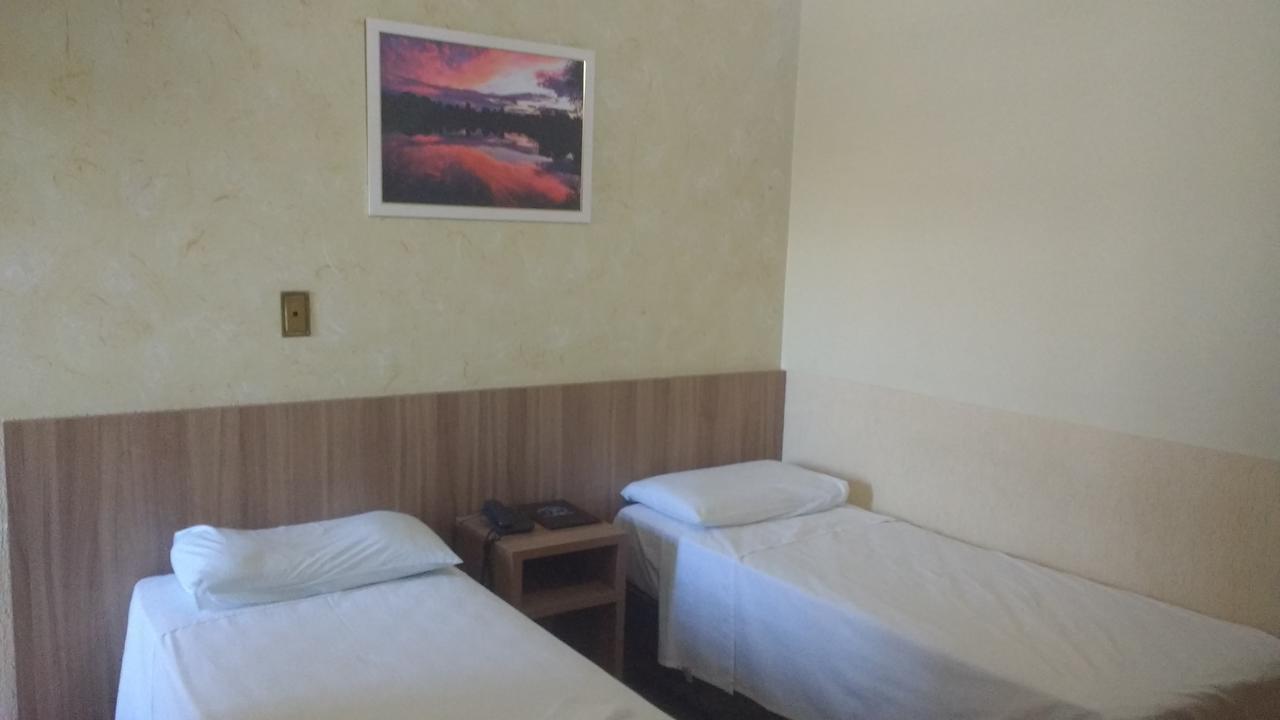 Hotel Paulista Unai Екстер'єр фото