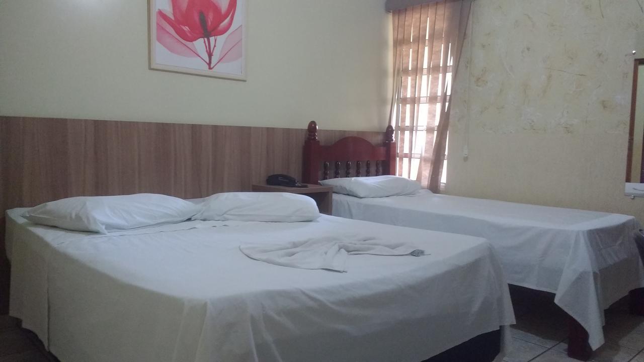 Hotel Paulista Unai Екстер'єр фото