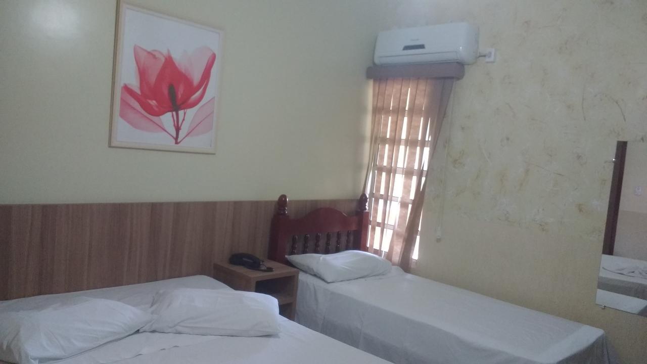 Hotel Paulista Unai Екстер'єр фото